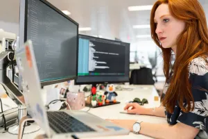 Pracownik IT - co to jest?