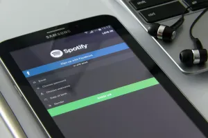 Jak włączyć tekst na Spotify?