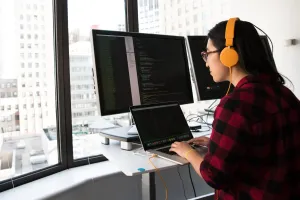 Ile zarabia programista Java?